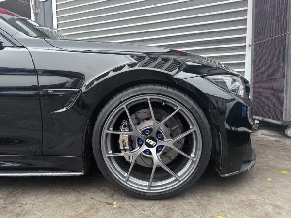BMW F80 F82 M3 M4 RC Fender Carbon B12483