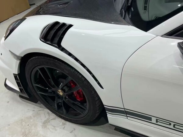 Porsche 718 Cayman GT4 Fender Carbon P1260 03