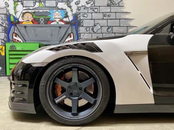 Nissan GTR R35 Nismo Fender Carbon G1317 01