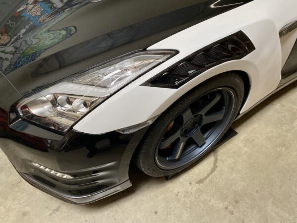 Nissan GTR R35 Nismo Fender Carbon G1317 02