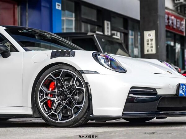 Porsche 992 Carrera 911 DP Fender Half Carbon P144304